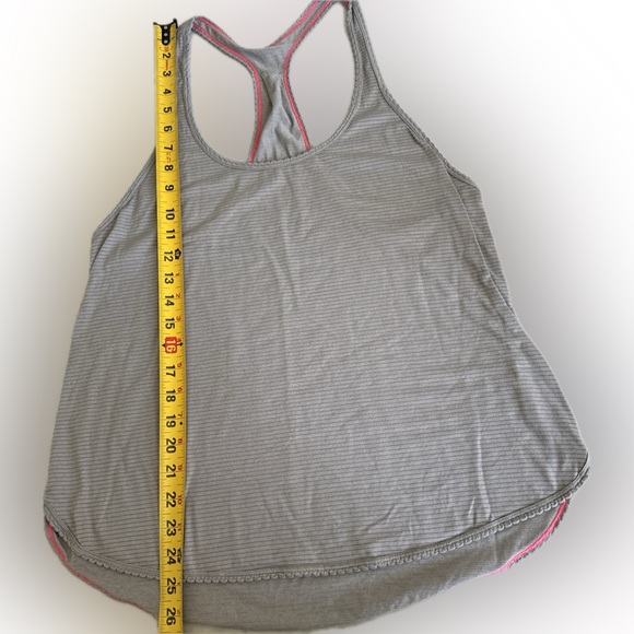 LuluLemon Women’s Grey Gray Racerback Scalloped Edge Tank Top Size 6 Or 8 Medium - Picture 4 of 5
